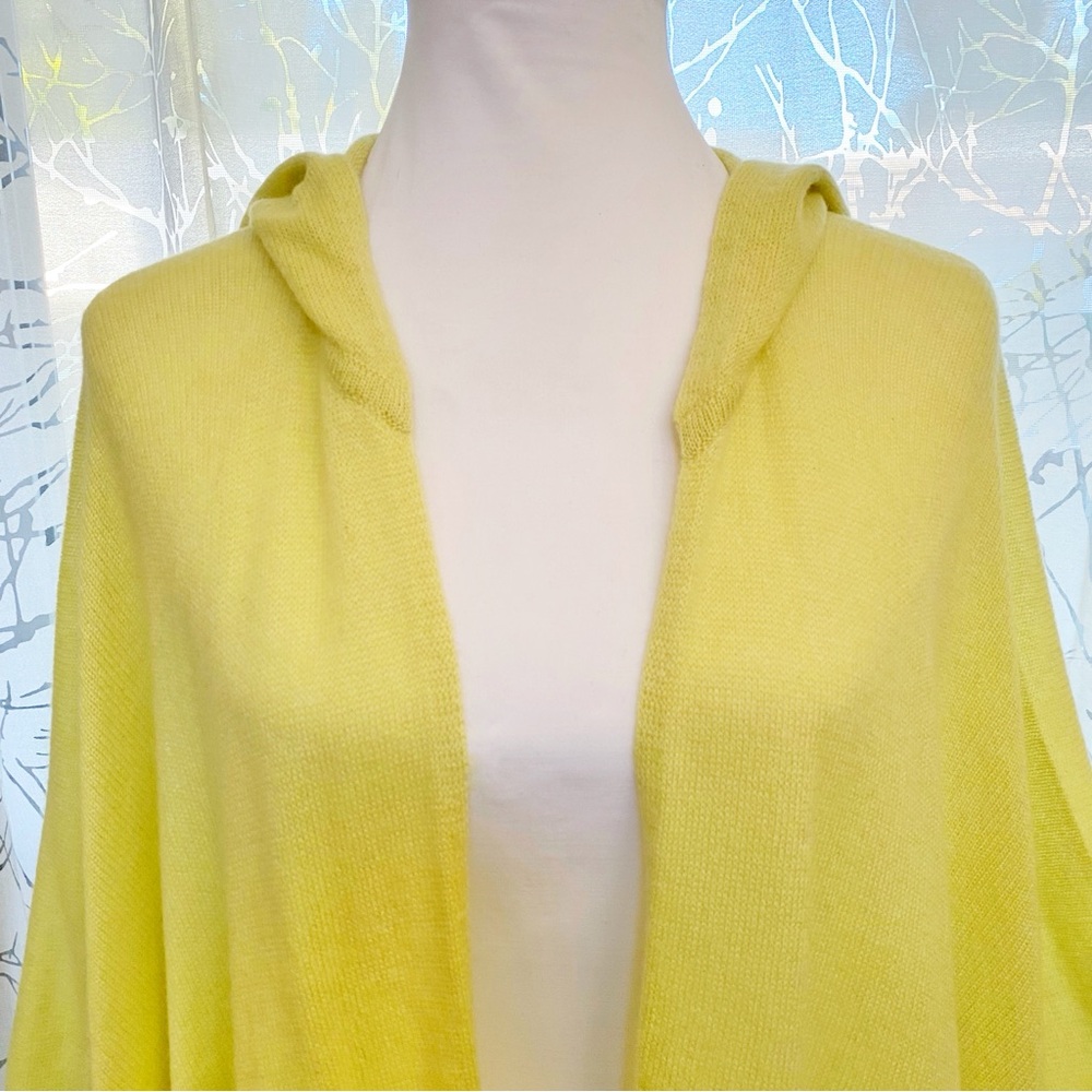 MINNIE ROSE GREEN CASHMERE HOODIE FRINGE SHAWL PONCHO CAPE - Picture 4 of 8